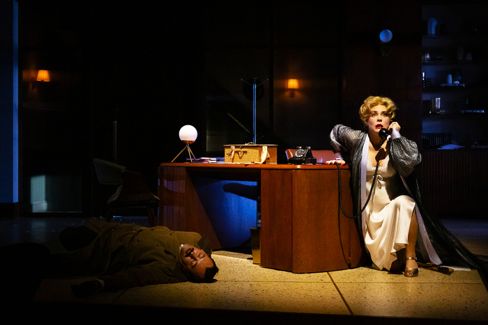 Photos: Alley Theatre Presents DIAL 'M' FOR MURDER Image