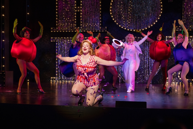 Review: GUYS & DOLLS Combines High Stakes and High Notes in a Timeless Musical Masterpiece!  Image