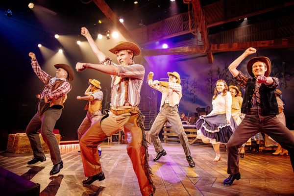 Photos: The Encore Musical Theatre Company Presents OKLAHOMA! Image