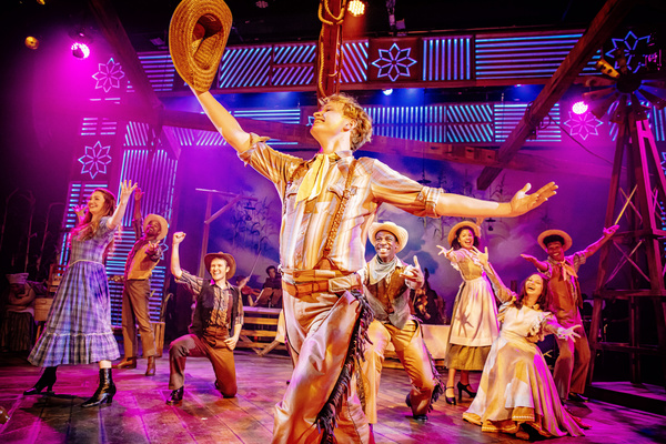 Photos: The Encore Musical Theatre Company Presents OKLAHOMA! Image