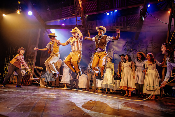 Photos: The Encore Musical Theatre Company Presents OKLAHOMA! Image