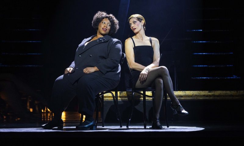 REVIEW: Lucy Maunder Shines As Roxie Hart As Walter Bobbie's Revival Of CHICAGO Receives A New Sydney Season With A Fabulous New Cast 