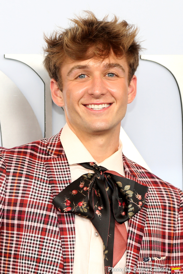 Photos: On the Red Carpet at the 2024 Tony Awards Image
