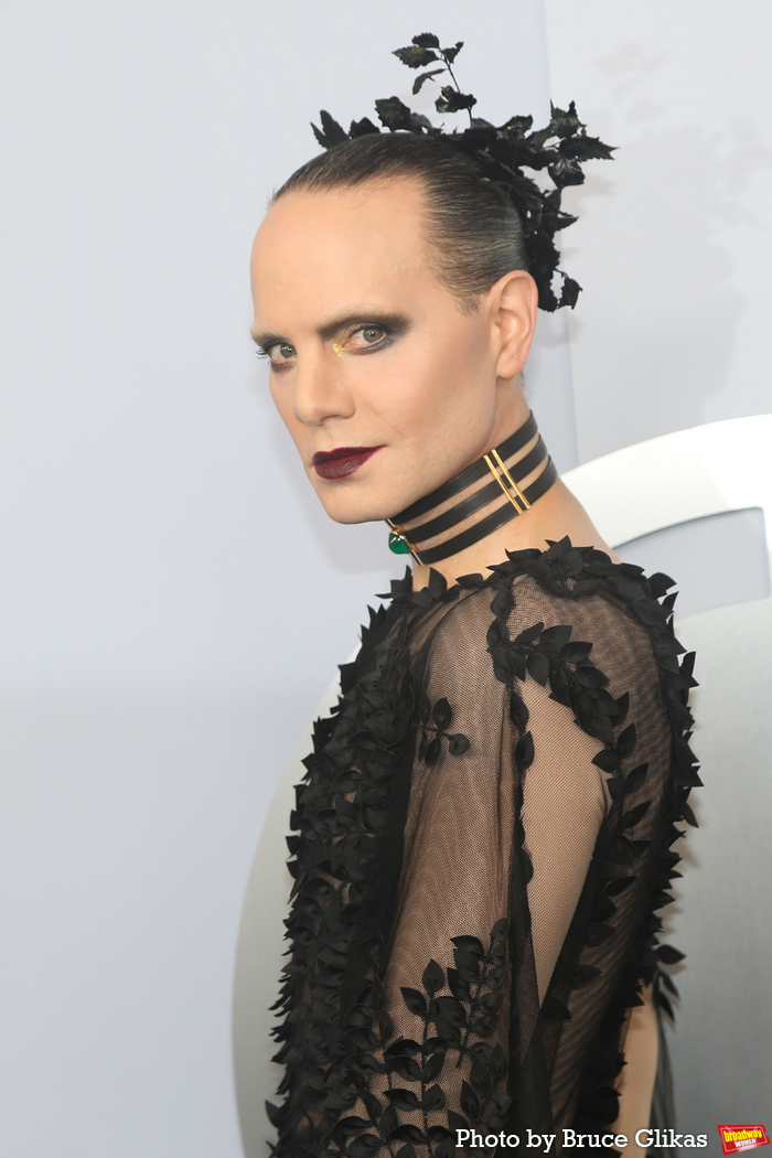 Photos: On the Red Carpet at the 2024 Tony Awards Image