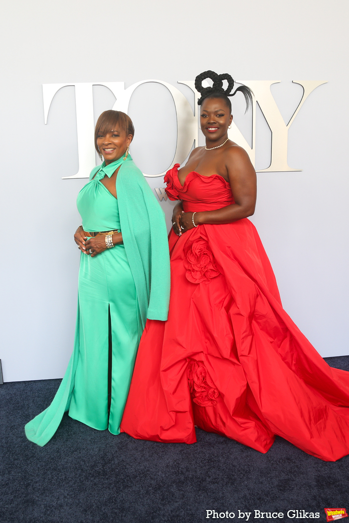 Photos: On the Red Carpet at the 2024 Tony Awards Image