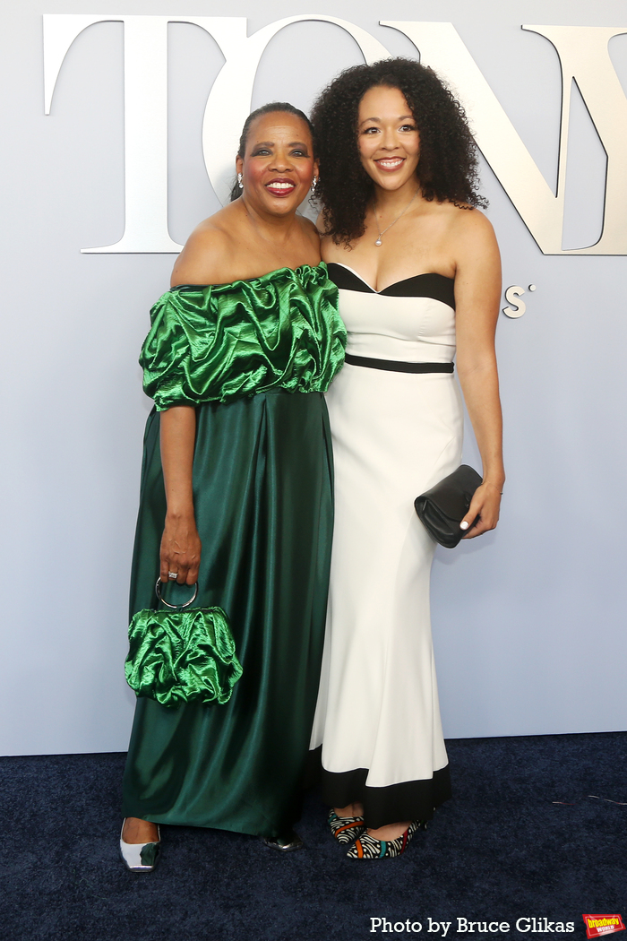 Photos: On the Red Carpet at the 2024 Tony Awards Image