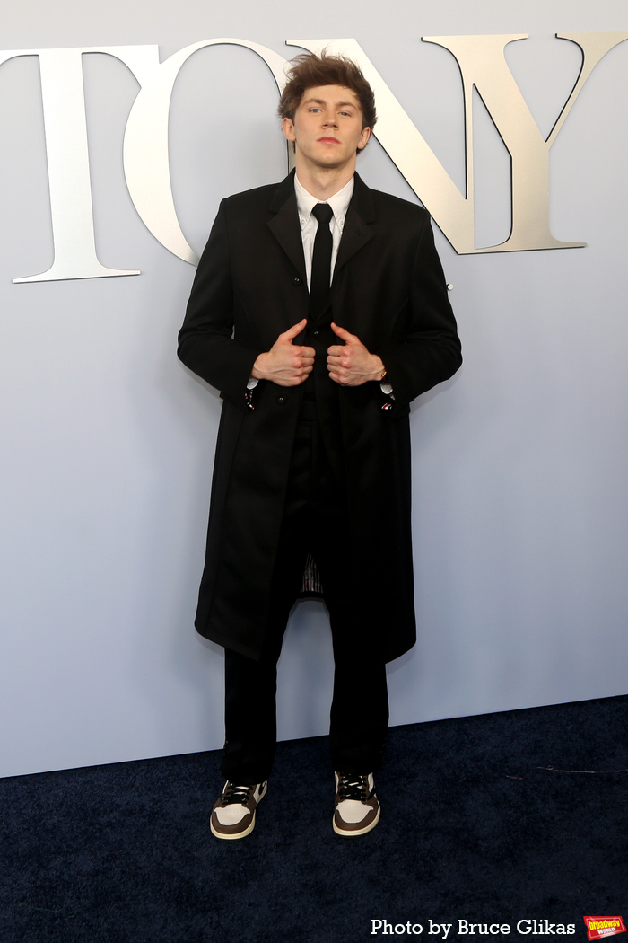 Photos: On the Red Carpet at the 2024 Tony Awards Image
