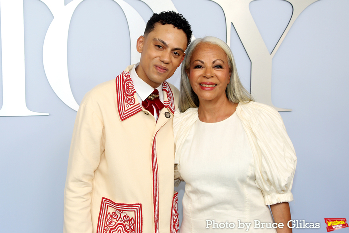 Photos: On the Red Carpet at the 2024 Tony Awards Image