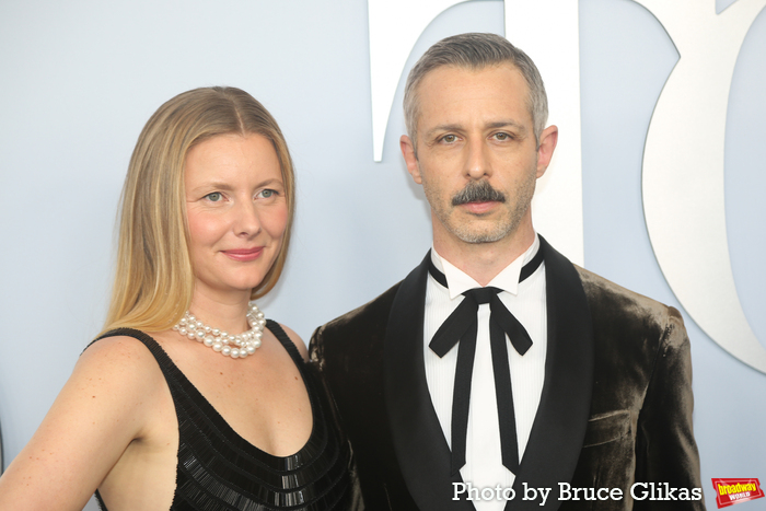 Photos: On the Red Carpet at the 2024 Tony Awards Image