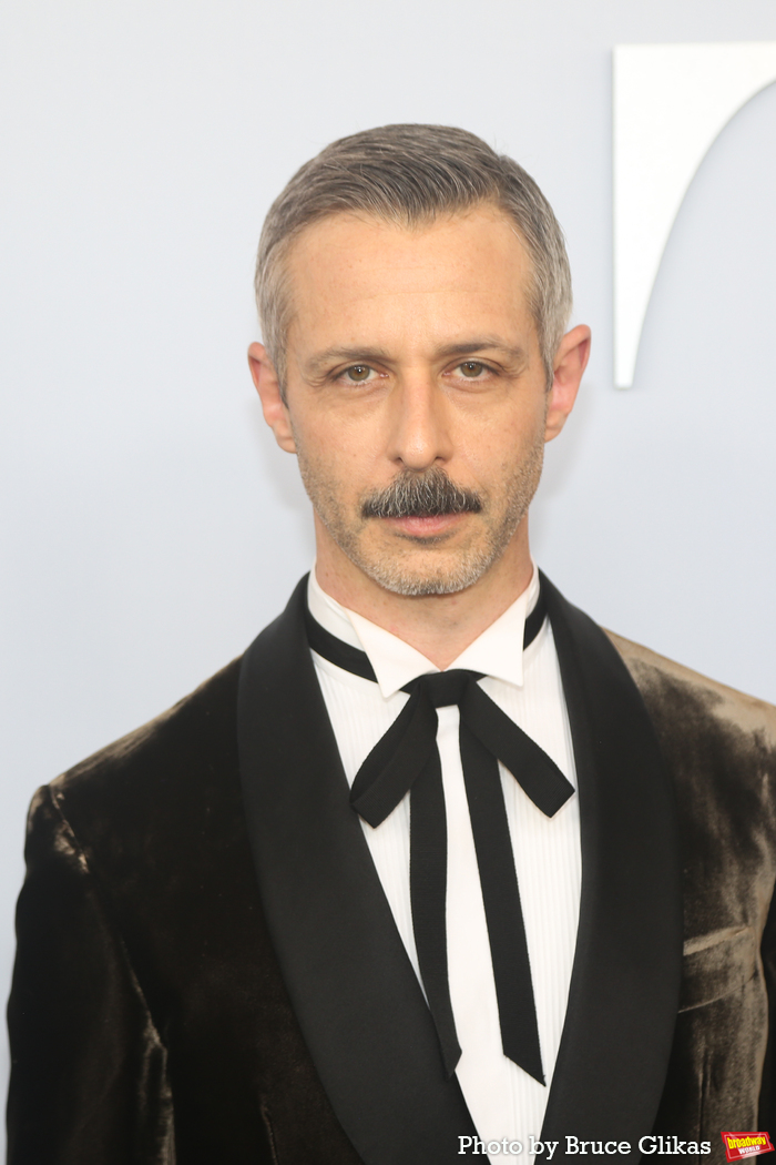 Photos: On the Red Carpet at the 2024 Tony Awards Image