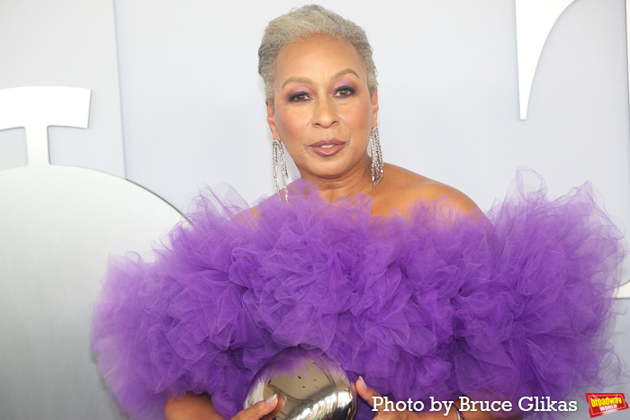 Photos: On the Red Carpet at the 2024 Tony Awards Image