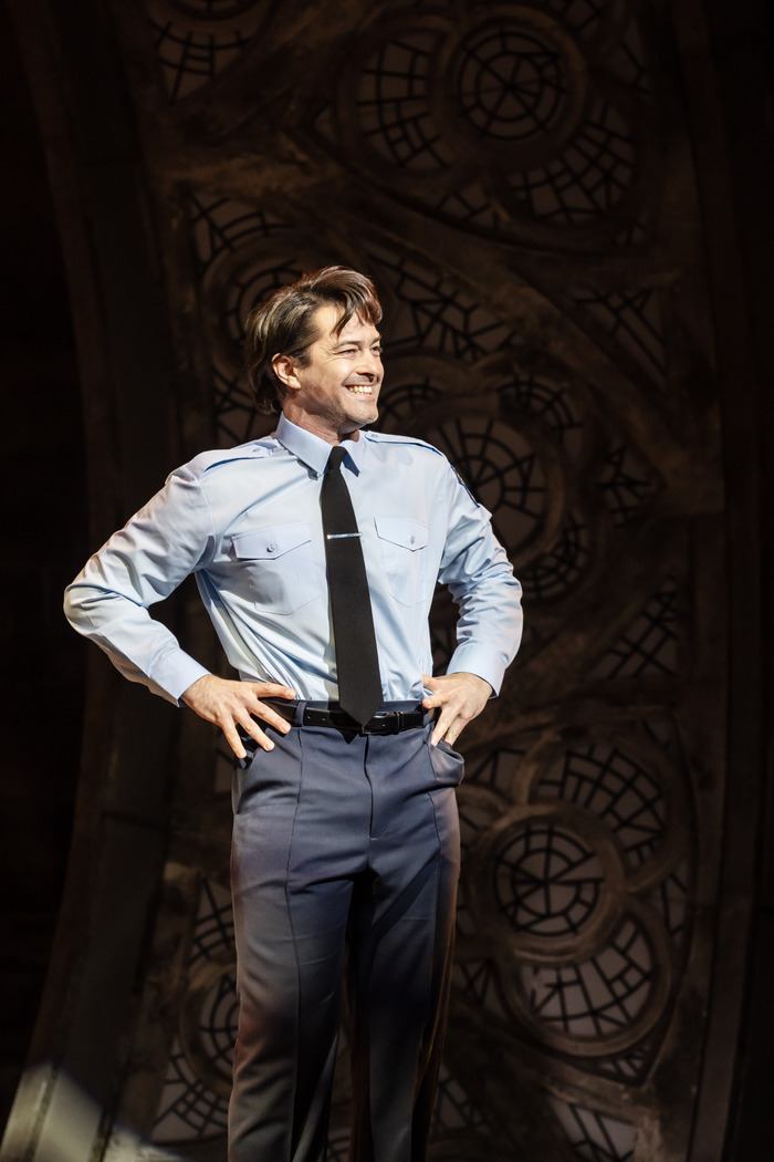 Photos: First Look at Alexandra Burke and Lee Mead in SISTER ACT Image