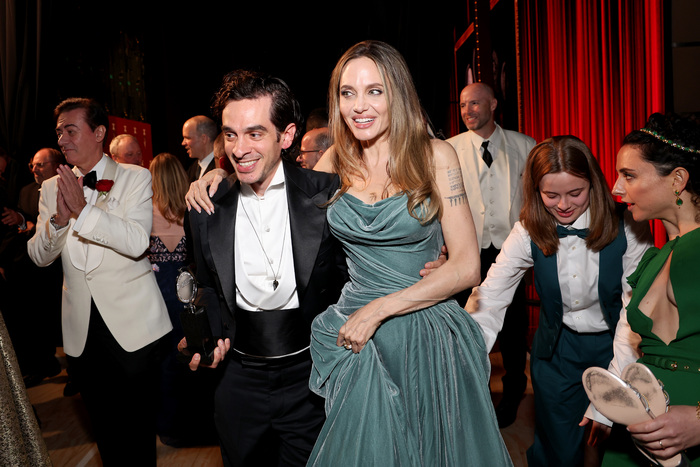 Photos: Go Behind the Scenes of the 2024 Tony Awards Image