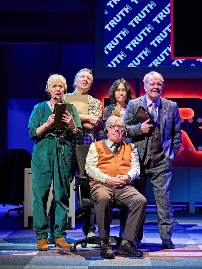 Review: DROP THE DEAD DONKEY: THE REAWAKENING, Richmond Theatre 