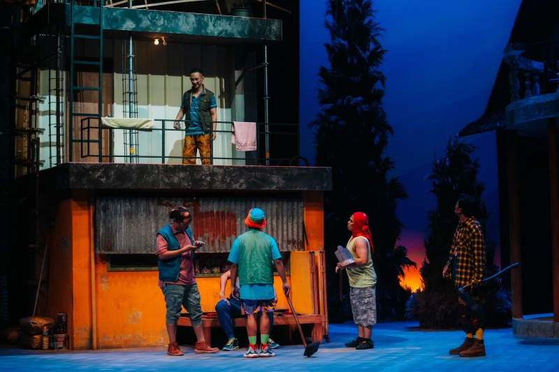 Review: Rooted in Familial Warmth, MUSIKAL KELUARGA CEMARA Blossoms with Spectacle Image
