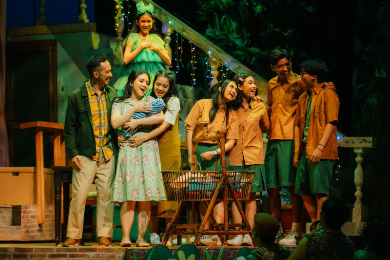Review: Rooted in Familial Warmth, MUSIKAL KELUARGA CEMARA Blossoms with Spectacle 