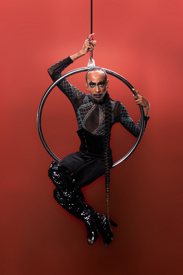 Photos: First Look at Vanguard Theater's PIPPIN Image