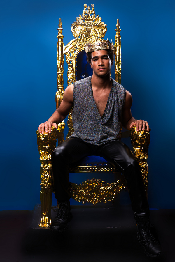 Photos: First Look at Vanguard Theater's PIPPIN Image