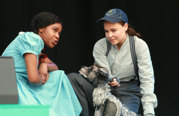 Photos: HADESTOWN, HEATHERS, and More Perform at Day Two of WEST END LIVE Image