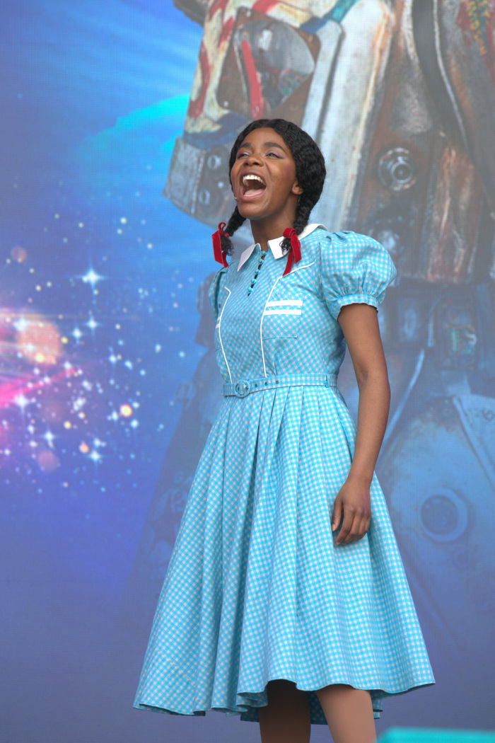 Photos: HADESTOWN, HEATHERS, and More Perform at Day Two of WEST END LIVE Image