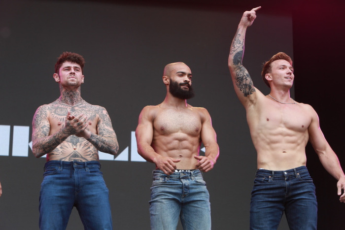 Photos: HADESTOWN, HEATHERS, and More Perform at Day Two of WEST END LIVE Image