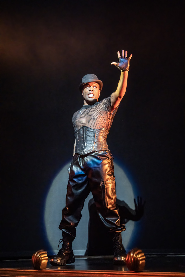 Photos: First Look at Todrick Hall, Jackie Burns, and More in BURLESQUE THE MUSICAL Image