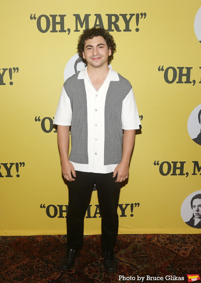 Photos: The Cast of OH, MARY! Meets the Press Image