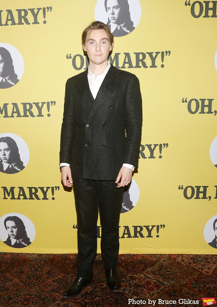 Photos: The Cast of OH, MARY! Meets the Press Image