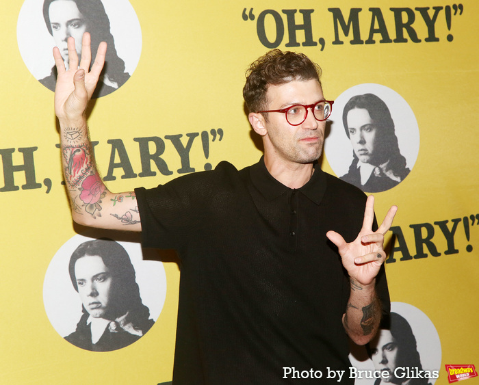 Photos: The Cast of OH, MARY! Meets the Press Image