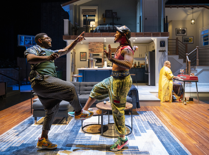 Photos: First Look at THE HOTWING KING at Writers Theatre Image