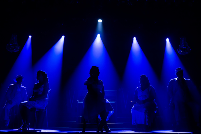 Photos: First Look at Drury Lane Theatre's AIN'T MISBEHAVIN' Image