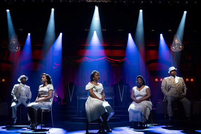 Photos: First Look at Drury Lane Theatre's AIN'T MISBEHAVIN' Image