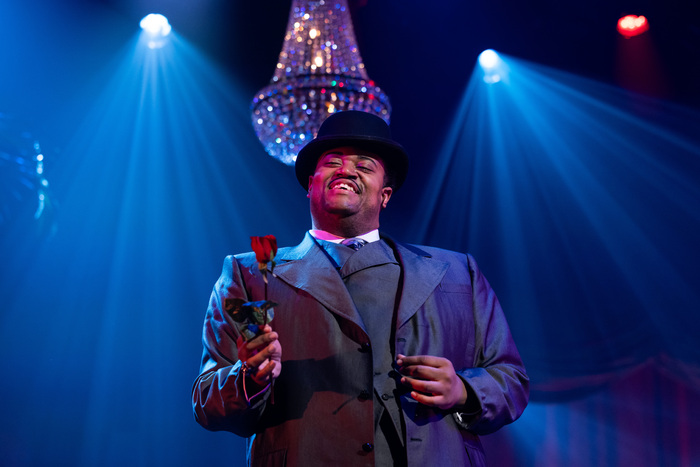 Photos: First Look at Drury Lane Theatre's AIN'T MISBEHAVIN' Image