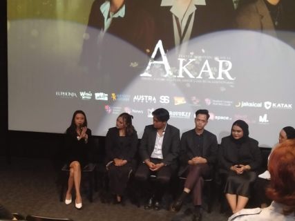 Review: Musical Monolog AKAR Highlights the Importance of Mental Health 