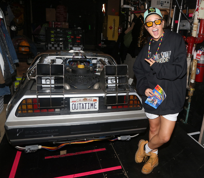 Photos: Jojo Siwa Visits BACK TO THE FUTURE On Broadway Image