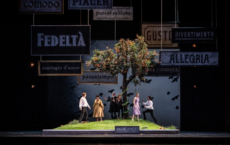 Review: COSÌ FAN TUTTE, Royal Opera House  Image