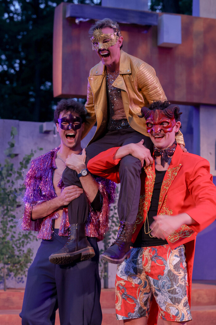 Photos: First Look at ROMEO & JULIET at The Oak Park Festival Theatre  Image