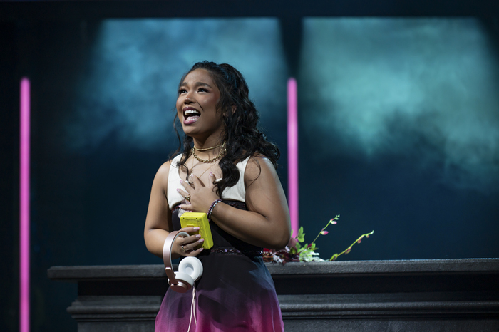 Photos: & JULIET UK and Ireland Tour New Production Shots  Image