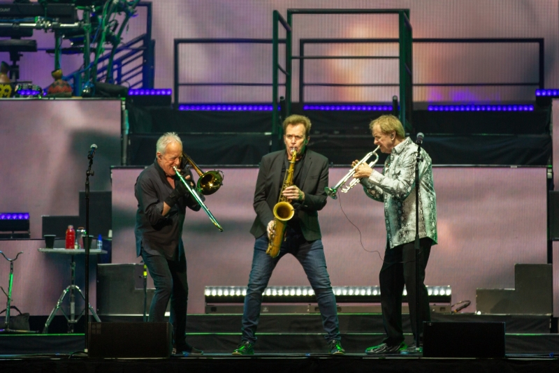Review: HEART & SOUL TOUR 2024 CHICAGO | EARTH, WIND, & FIRE at Xcel Energy Center 