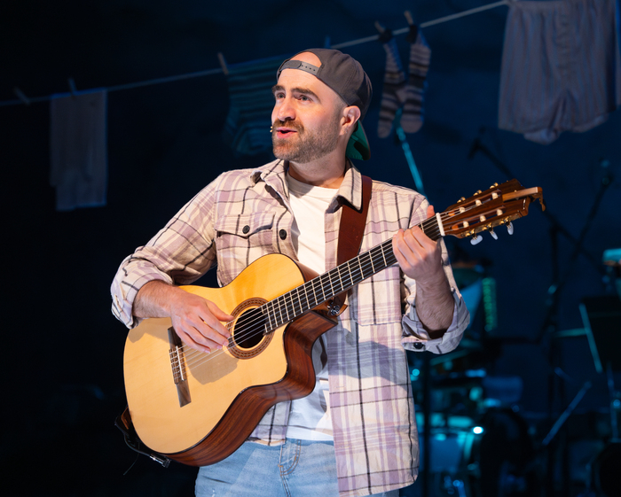 Photos: First Look At SOMEWHERE OVER THE BORDER At People's Light Image