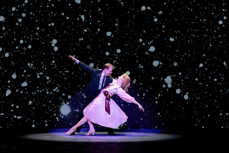 Review: MSMT's WHITE CHRISTMAS Is Pure & Perfect Magic  Image