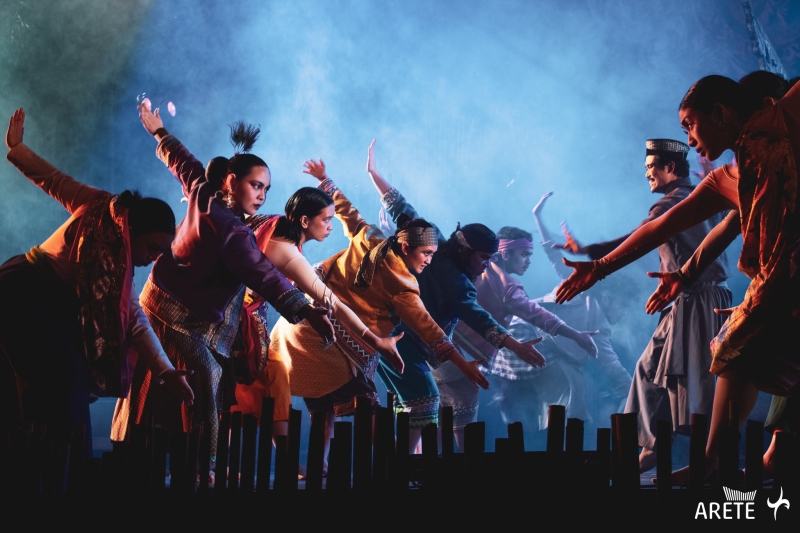 Photos: SINTANG DALISAY, Filipino-Ethnic Adaptation of 'Romeo and Juliet' Image