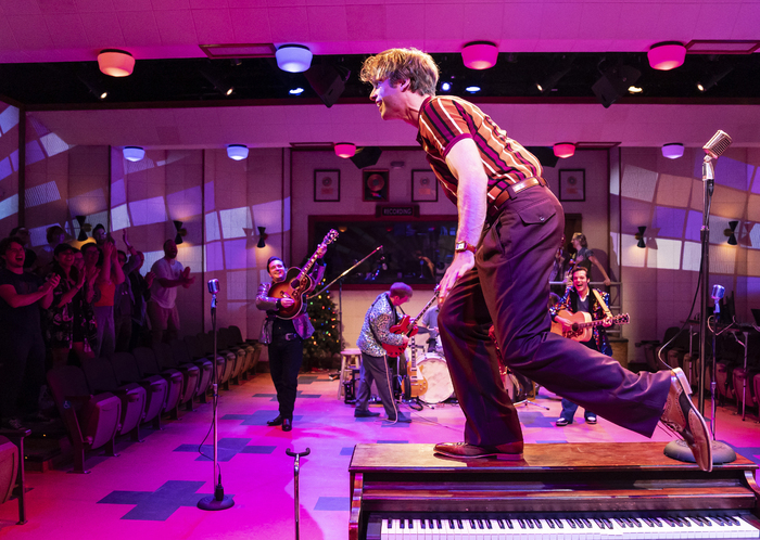 Photos: MILLION DOLLAR QUARTET at Paramount Theatre  Image