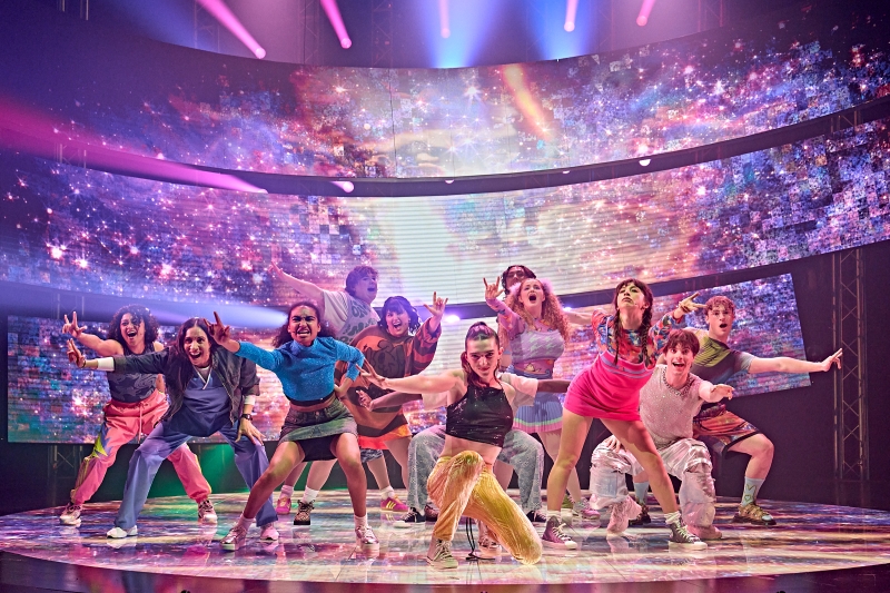 Review: FANGIRLS, Lyric Hammersmith Image
