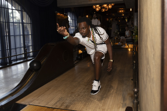 Photos: Inside the WAYNE BRADY: THE FAMILY REMIX Game Night at the Roosevelt Hotel  Image