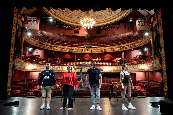 Photos: In Rehearsal for I LOVE YOU, YOU'RE PERFECT, NOW CHANGE at Edinburgh Fringe  Image