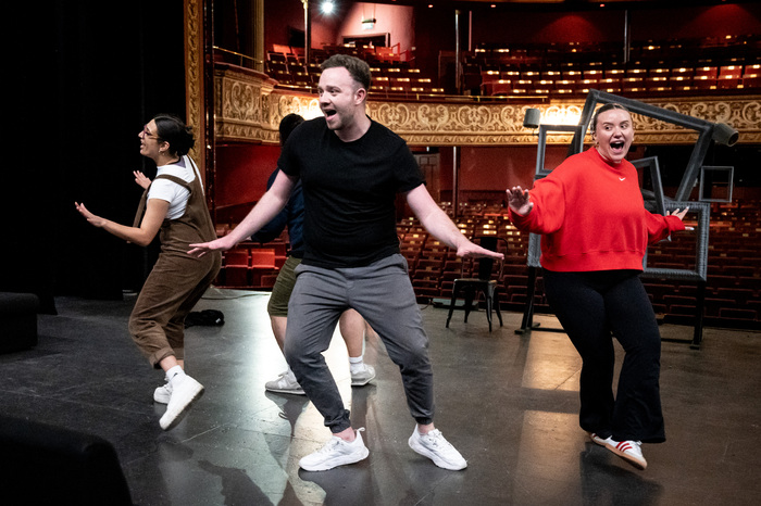 Photos: In Rehearsal for I LOVE YOU, YOU'RE PERFECT, NOW CHANGE at Edinburgh Fringe  Image