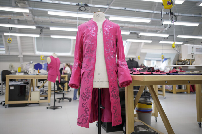Photos: Go Behind the Scenes of SCHOOL FOR SCANDAL At Royal Shakespeare Company Image