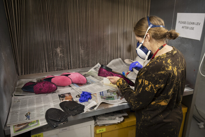 Photos: Go Behind the Scenes of SCHOOL FOR SCANDAL At Royal Shakespeare Company Image