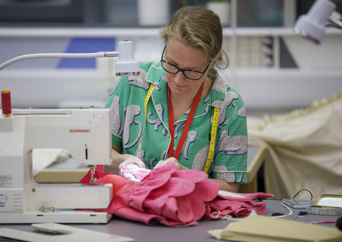 Photos: Go Behind the Scenes of SCHOOL FOR SCANDAL At Royal Shakespeare Company Image